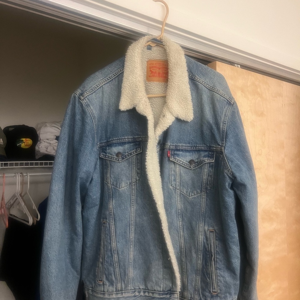 Levi Strauss Sherpa lined denim jacket